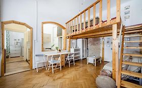 Brody Central Apartment